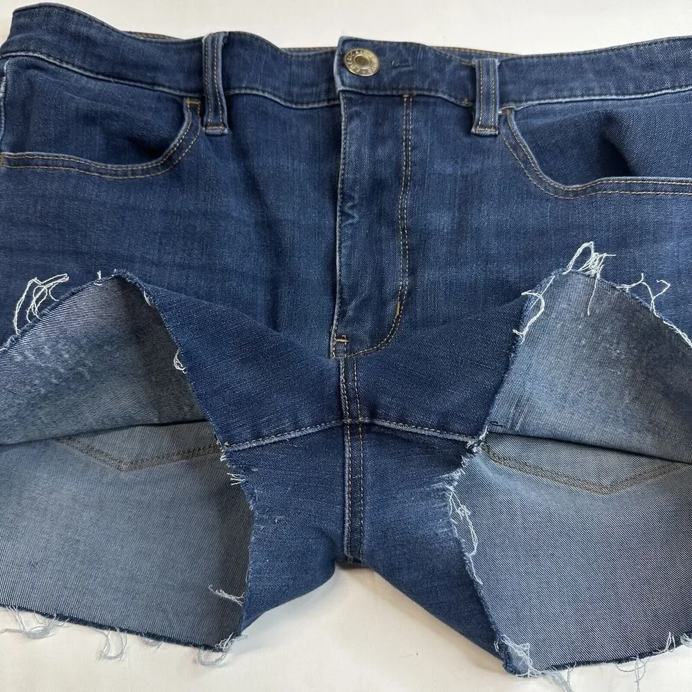 American Eagle Shorts 12 Super Hi-Rise Cut Off Dream Denim Blue Jean Shortie